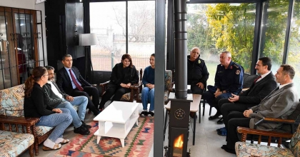 VALİ AKTAŞ ŞEHİT VE GAZİ AİLESİNİ ZİYARET ETTİ