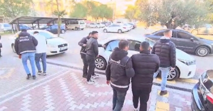 AKHİSAR'DA UYUŞTURUCU TACİRLERİNE DARBE: 3 KİŞİ TUTUKLANDI
