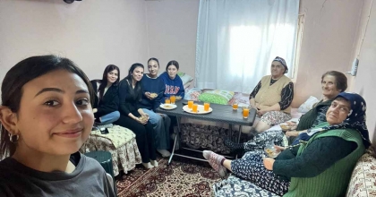 AYDIN'DA ÜNİVERSİTE ÖĞRENCİLERİ GÖNÜLLERE DOKUNUYOR