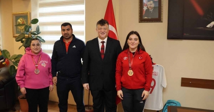 AYDINLI SPORCULAR HALTER ŞAMPİYONASINDAN DERECE İLE DÖNDÜ