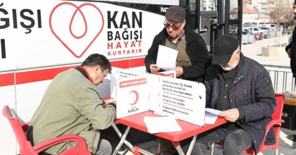 BELEDİYE PERSONELİNDEN KAN BAĞIŞI KAMPANYASI