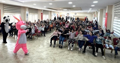 BEYAĞAÇ’TA ÇOCUK ŞENLİĞİ DÜZENLENDİ