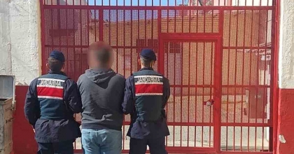 BALKONDAN HAVAYA ATEŞ EDEN ŞAHIS YAKALANDI