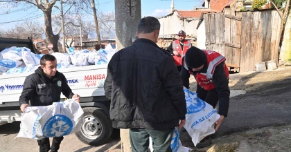 BİNLERCE ÇUVAL ODUN İHTİYAÇ SAHİPLERİNE DAĞITILIYOR