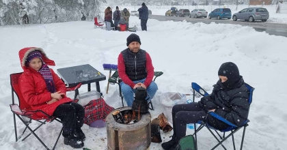 DOMANİÇ'TE KARDA MANGAL KEYFİ