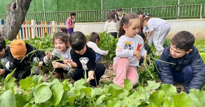 EFELER'DE TOPRAĞA MİNİK ELLER DEĞDİ