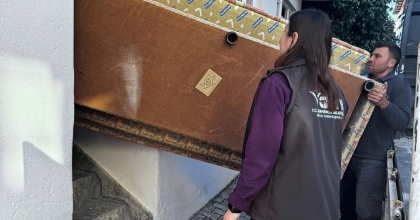 GERMENCİK'TE İKİNCİ EL EŞYALAR, İHTİYAÇ SAHİPLERİNE ULAŞTIRILIYOR