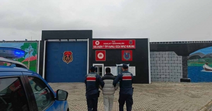 HIRSIZLIK SUÇUNDAN ARANAN ŞAHIS YAKALANDI