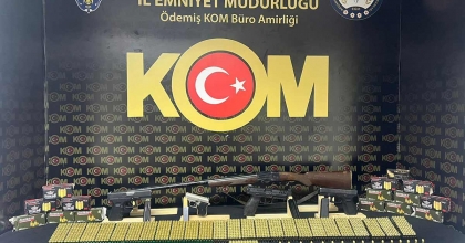 İZMİR'DE RUHSATSIZ SİLAH OPERASYONU: 3 GÖZALTI