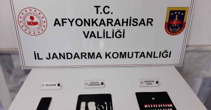 JANDARMA ZEHİR TACİRİNİ UYUŞTURUCUYU SATAMADAN YAKALADI