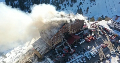 KARTALKAYA’DAKİ OTEL YANGINI SORUŞTURMASINDA İKİ İSİM DAHA GÖZALTINA ALINDI