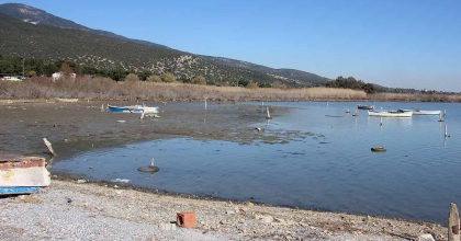 KARİNA’DA DENİZ 30 METRE ÇEKİLDİ
