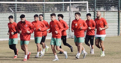 KARŞIYAKA’DA FUTBOLCULAR ANTRENMANA ÇIKMADI