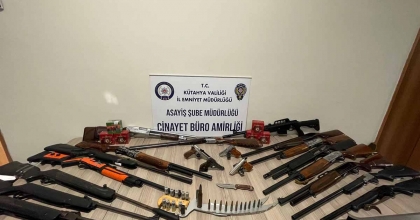 KÜTAHYA'DA SOSYAL MEDYA MAGANDALARINA EŞ ZAMANLI OPERASYON