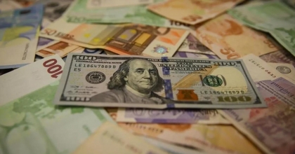 MERKEZ REZERV KAYBETTİ, VATANDAŞ DÖVİZE YÖNELDİ