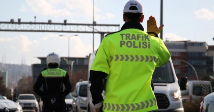 MİLLETVEKİLLERİNE ÖMÜR BOYU TRAFİK CEZASI MUAFİYETİ