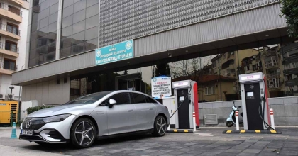 MANİSA BÜYÜKŞEHİR ELEKTRİKLİ ARAÇ ŞARJ İSTASYONUNU KURDU