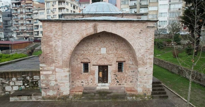 MANİSA'NIN FATİHİ SARUHANBEY'E BÜYÜK SAYGISIZLIK