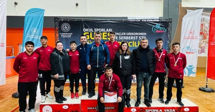 MANİSALI GÜREŞÇİLER TÜRKİYE ŞAMPİYONU OLDU