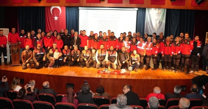  NAZİLLİ'DE DEPREM ANMA VE FARKINDALIK EĞİTİMİ YAPILDI