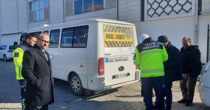 NAZİLLİ'DE OKUL SERVİSLERİ DENETLENDİ