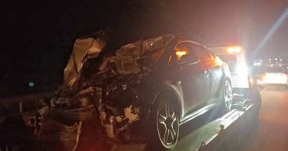 OTOMOBİL, KAMYONA ARKADAN ÇARPTI SÜRÜCÜ AĞIR YARALANDI