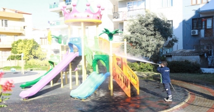 SELÇUK SOKAKLARINDA TEMİZLİK HAREKÂTI