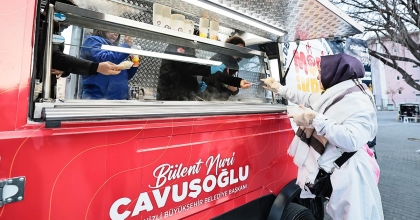 SEMT PAZARINDA ÇORBA İKRAMI