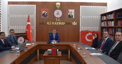 SALİHLİ’DE SAĞLIK HİZMETLERİ TOPLANTISI YAPILDI