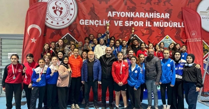 SERBEST GÜREŞ İL BİRİNCİLİĞİ MÜSABAKALARI SONA ERDİ