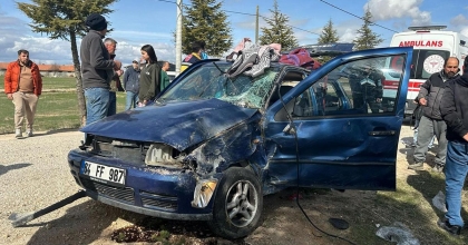 TAKLA ATAN ARAÇTAKİ 5 KİŞİ YARALANDI