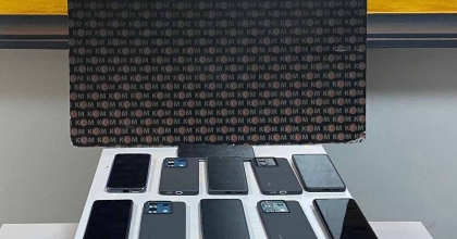 UŞAK’TA KAÇAK ALKOL VE TELEFON ELE GEÇİRİLDİ