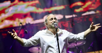 ÜNLÜ SANATÇI VOLKAN KONAK HAYATINI KAYBETTİ