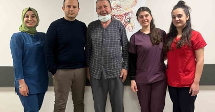 300 BİN İNSANDA BİR GÖRÜLEN HASTALIĞIN AMELİYATI AFYON’DA YAPILDI