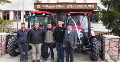 ACIPAYAM'DA ORMAN KÖYLÜLERİ TRAKTÖRLERİNE KAVUŞTU