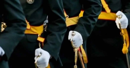 ASKERİ ÖĞRENCİLERİN YATAY GEÇİŞİNE YASAK GETİRİLDİ