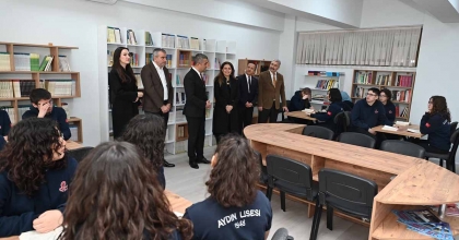 AYDIN LİSESİ'NE MODERN KÜTÜPHANE KAZANDIRILDI