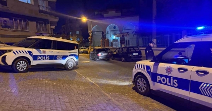 AYDIN'DA DURDURULAN ARAÇTA VE ŞÜPHELİLERDE UYUŞTURUCU ÇIKTI