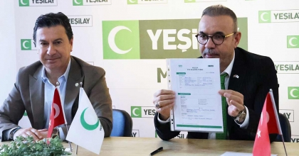 BAŞKAN ARAS SİGARAYI BIRAKMA GÜNÜNDE SİGARAYI BIRAKTI