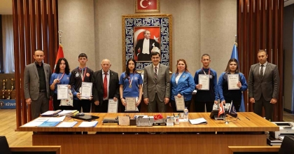 BAŞKAN EYÜP KAHVECİ, BAŞARILI KİCK BOKS SPORCULARINI AĞIRLADI