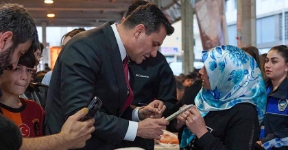 BAŞKAN ZEYREK’TEN ÇÖLYAK HASTASINA ANINDA DESTEK