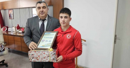 BULUT GÖZÜNÜ DÜNYA ŞAMPİYONLUĞUNA DİKTİ