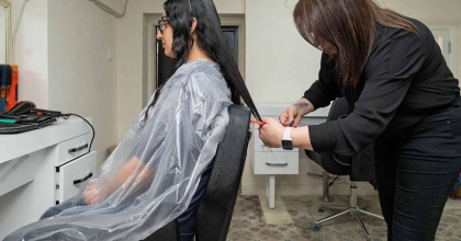 BÜYÜKŞEHİR’DEN KADINLAR VE ÇOCUKLARA ÜCRETSİZ KUAFÖRLÜK HİZMETİ