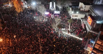 ÇINAR’DAKİ KALABALIĞI ON BİNLER OLARAK İŞARET ETTİ