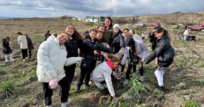 ÇEŞME’DE YANGIN BÖLGESİNE HATIRA ORMANI KURULUYOR