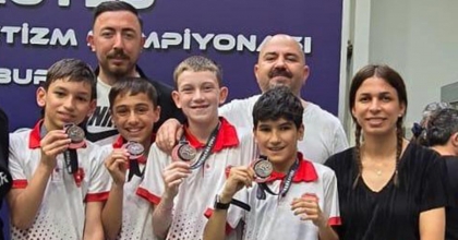 DENİZLİ BÜYÜKŞEHİR BELEDİYESPOR ATLETİZM TAKIMI ŞAMPİYON OLDU