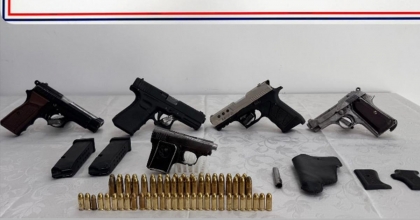 DENİZLİ'DE OPERASYON: RUHSATSIZ SİLAHLAR ELE GEÇİRİLDİ