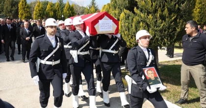 POLİS MÜDÜRÜ ORAK SON YOLCULUĞUNA UĞURLANDI