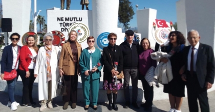 FETHİYE'DE 8 MART DÜNYA KADINLAR GÜNÜ TÖRENLE KUTLANDI