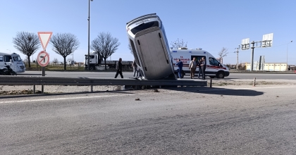 FİZİK KURALLARINI SORGULATAN TRAFİK KAZASI